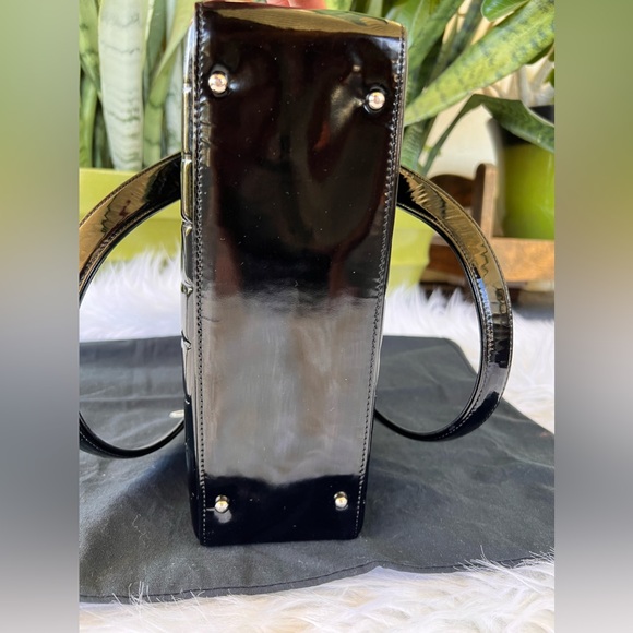 🔥🔥Chanel Chocolate Bar CC Tote Quilted Patent Bag🔥🔥 - Picture 5 of 15